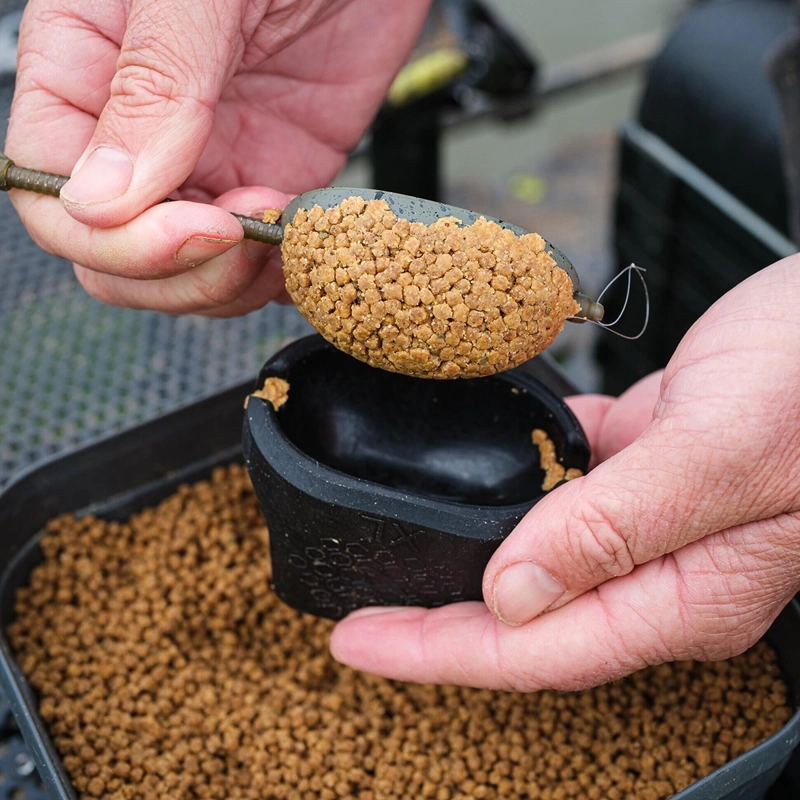 Matrix Method Feeders XL Distance